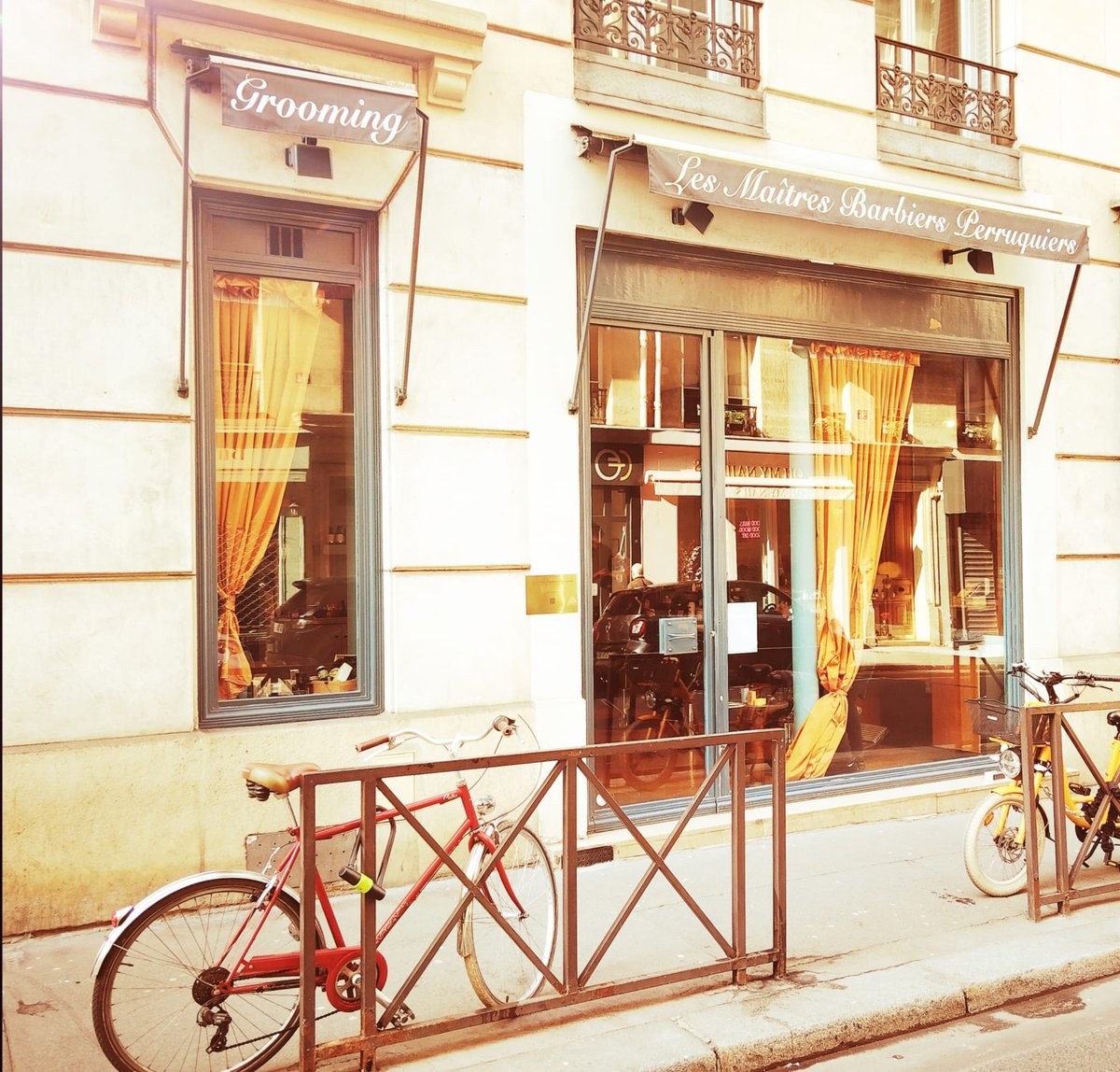 Salon Longchamp — barbier Paris 16e